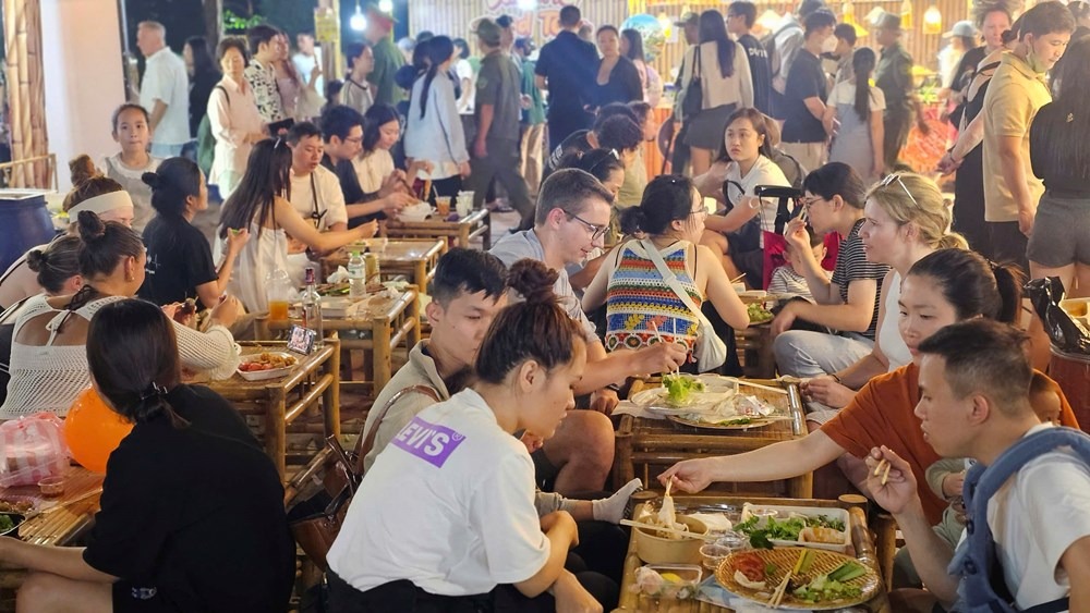 Ẩm thực đa dạng tại Lễ hội Tận hưởng Đà Nẵng