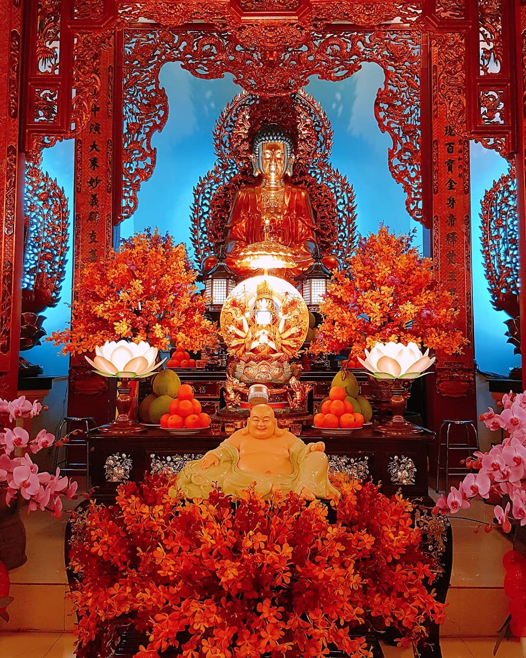 Không gian chùa Pháp Hoa dịp lễ thả hoa đăng