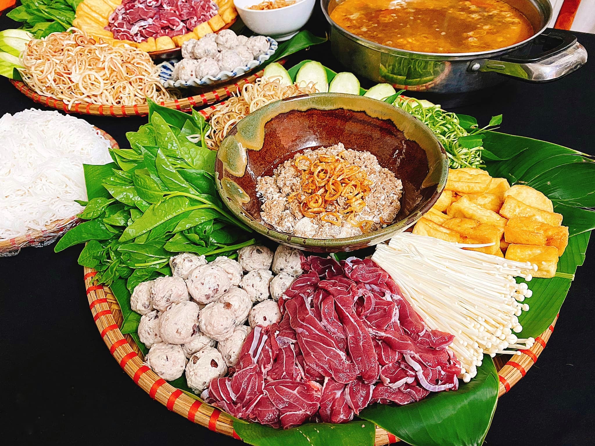 Lẩu cua đồng món ngon đặc sản Vĩnh Long