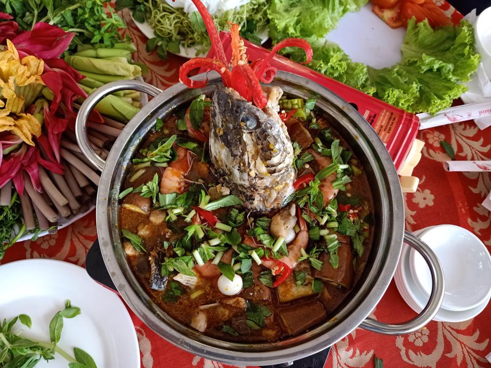 Lẩu mắm U Minh đặc sản Cà Mau