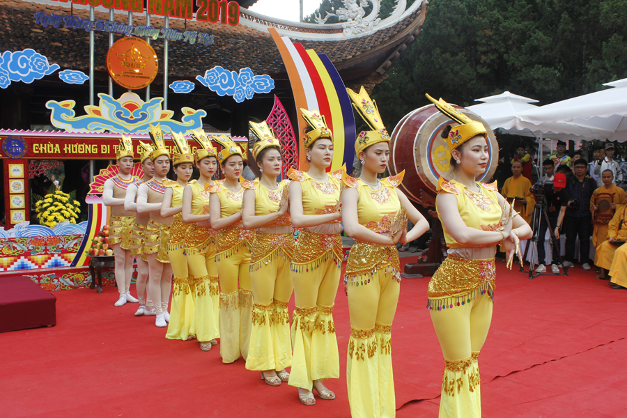 lễ-hội-chùa-hương-3