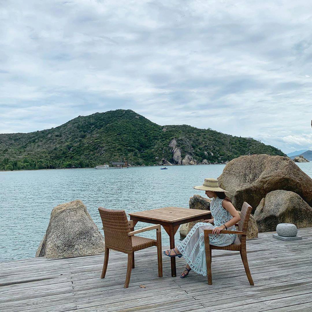 Rạp chiếu phim lãng mạn ngoài bờ biển tại resort Ninh Vân Bay Rạp chiếu phim lãng mạn ngoài bờ biển tại resort Ninh Vân Bay