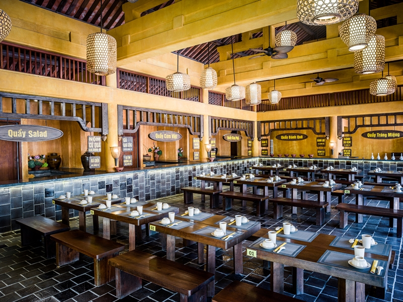Không gian bar Legacy Yên Tử