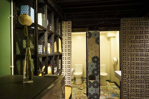 Sân thượng LeLa hostel Sài Gòn Sân thượng LeLa hostel Sài Gòn