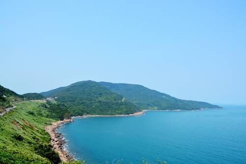 Con đường ven biển lên đỉnh Bàn Cờ ngắm cảnh Đà Nẵng