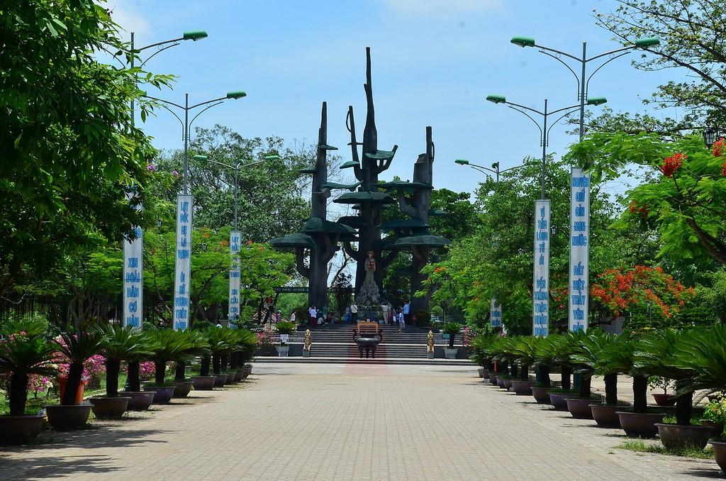 Thánh địa La Vang du lịch Huế