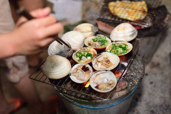 Tự tổ chức tiệc nướng khi khám phá Hòn Móng Tay Kiên Giang