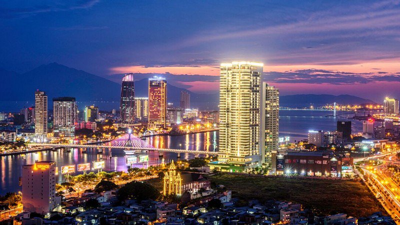 Đà Nẵng về đêm trong lịch trình Đà Nẵng 3 ngày 2 đêm