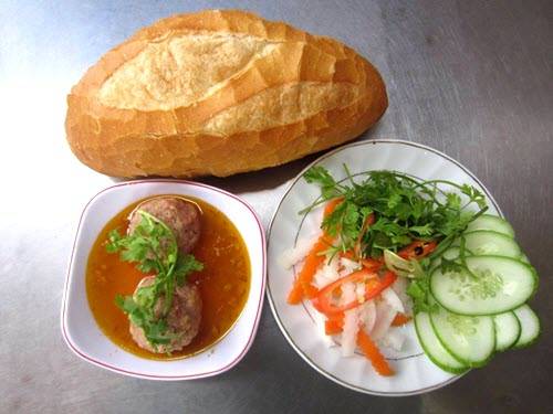 Bánh mì xíu mại ngon tuyệt tại Đà Lạt