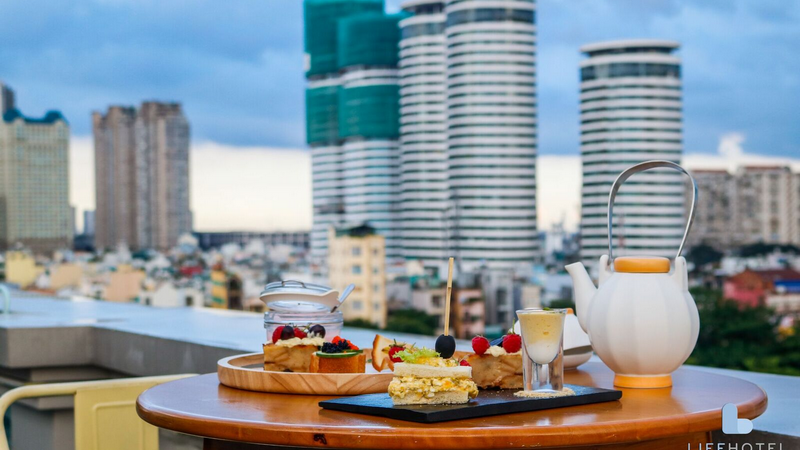 2N1Đ ở Lief Sài Gòn + Ăn sáng + Trà chiều tại Lief Rooftop Bar chỉ 999k/ phòng