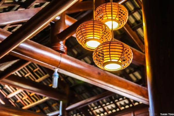 Đèn lồng lung linh tại Linh Quy Pháp Ấn