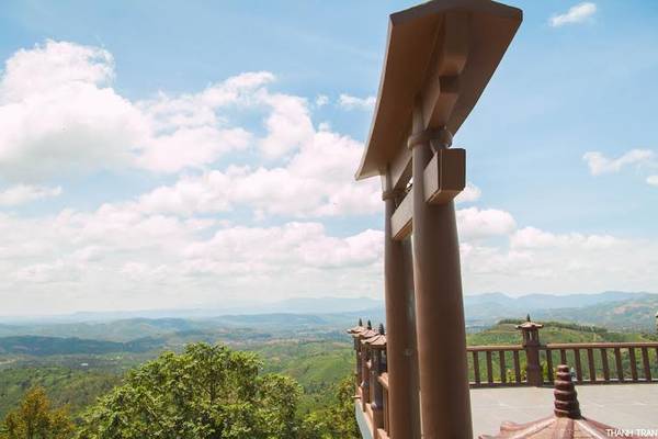 Cổng trời Linh Quy Pháp Ấn tạo sức hút đặc biệt