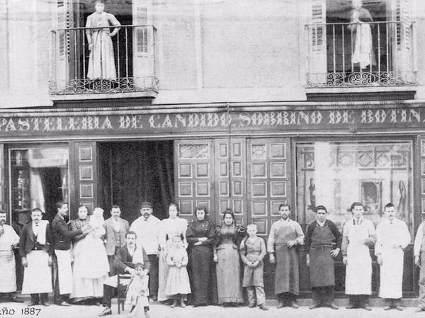 Nhà hàng ban đầu có tên gọi Casa Botín, sau đó cháu trai ông thừa kế đổi tên thành “Sobrino de Botín” (Cháu trai của Botin). Tuy nhiên hiện tại nhà hàng thuộc sở hữu của gia đình Gonzalez. Ảnh: Business Insider.