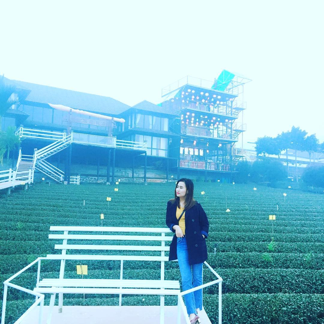 Góc check-in cầu tình yêu Long Đỉnh Organic Tea
