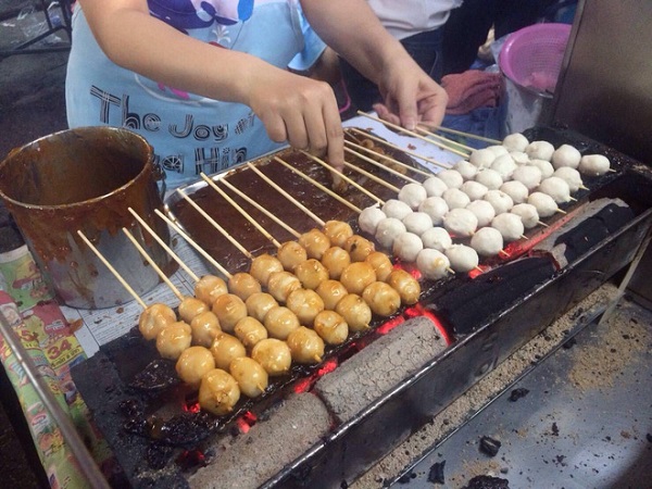 Thịt viên nướng ăn vặt Hua Hin Thịt viên nướng ăn vặt Hua Hin