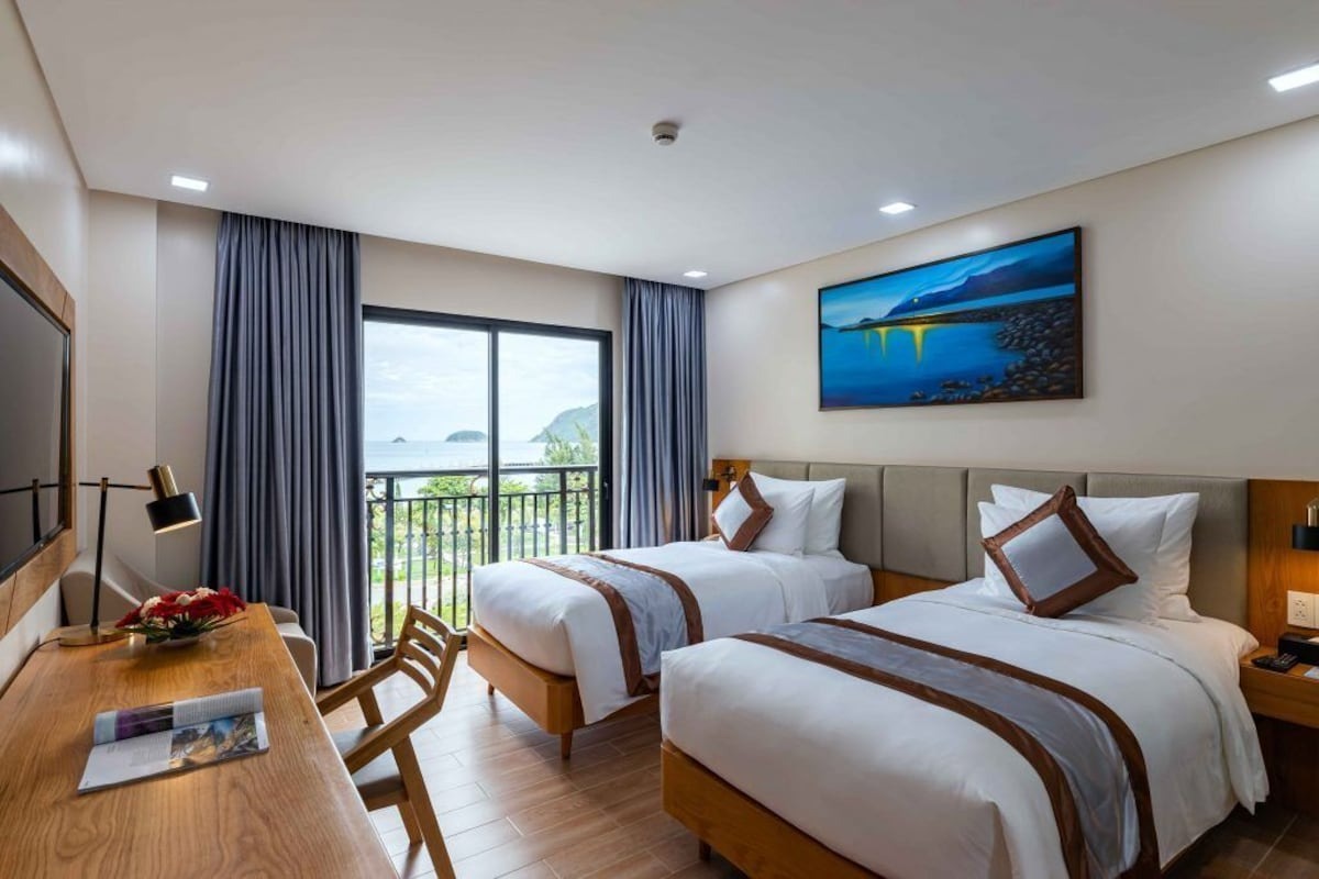 Marina-Bay-Côn-Đảo-ivivu-3
