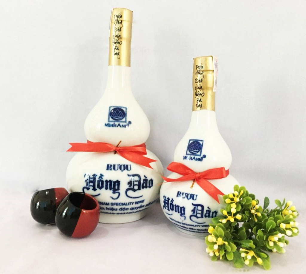 Đặc sản Quảng Nam - Rượu hồng đào
