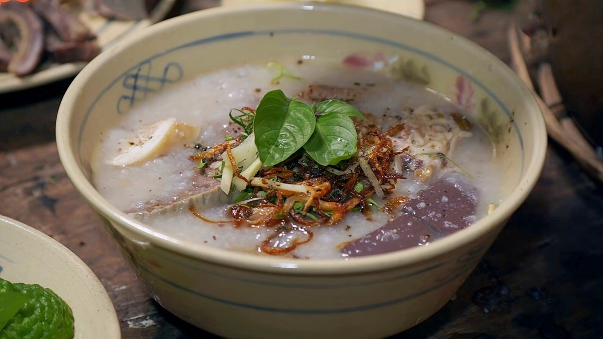 Cháo bò - món ăn ngon Quy Nhơn