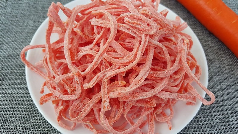 Mứt cà rốt màu cam đẹp mắt