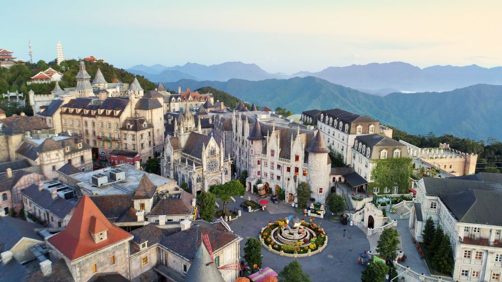 Mercure Danang French Village Bana Hills view toàn cảnh