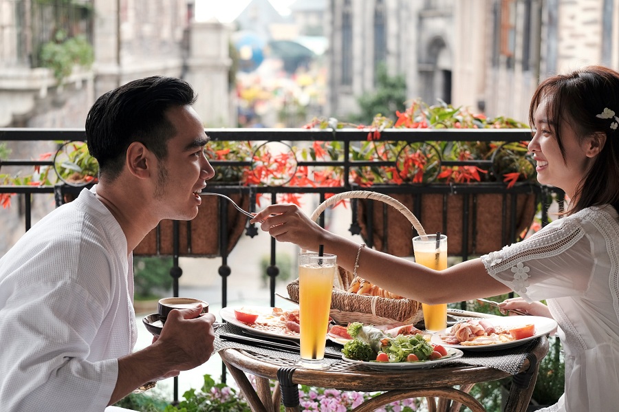Mercure Danang French Village Bana Hills bể bơi La Piscine