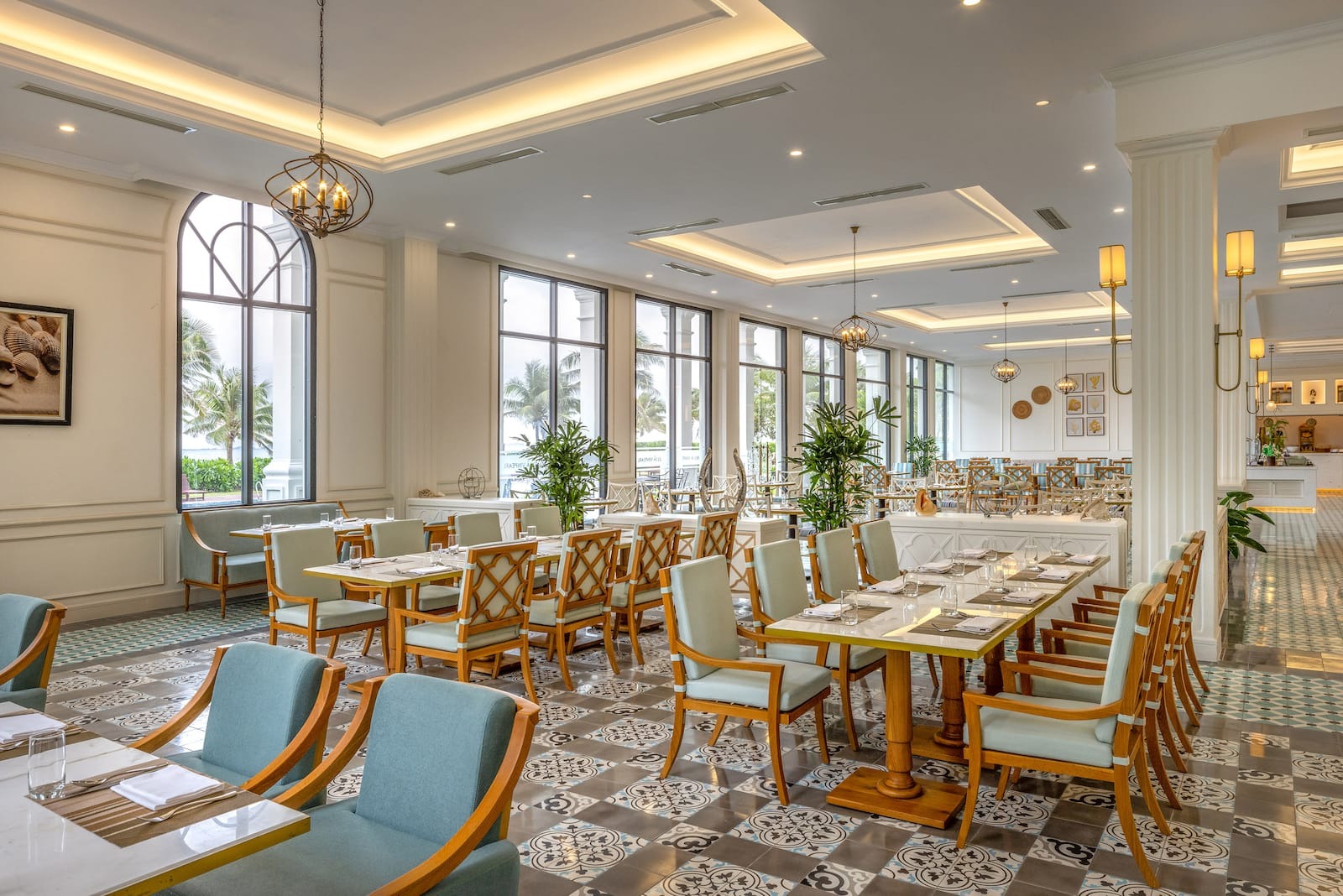Thưởng thức những ly cocktail mát lạnh trong không gian thư giãn