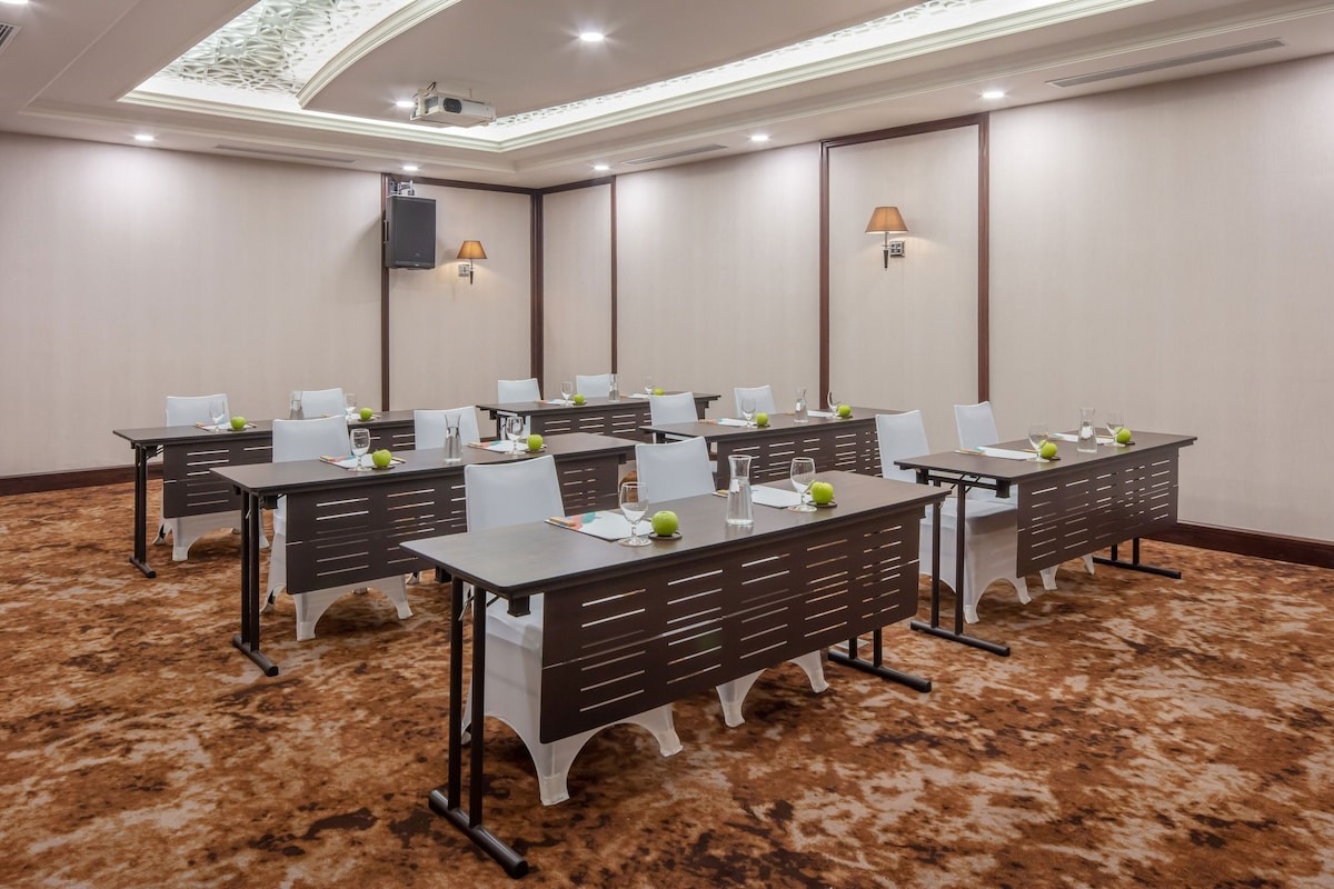 Meliá-Vinpearl-Đà-Nẵng-Riverfront-ivivu-5