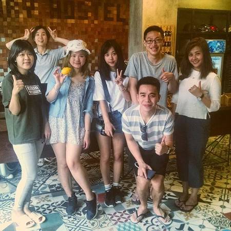 Nhân viên Memory Hostel Đà Nẵng nhiệt tình hỗ trợ du khách
