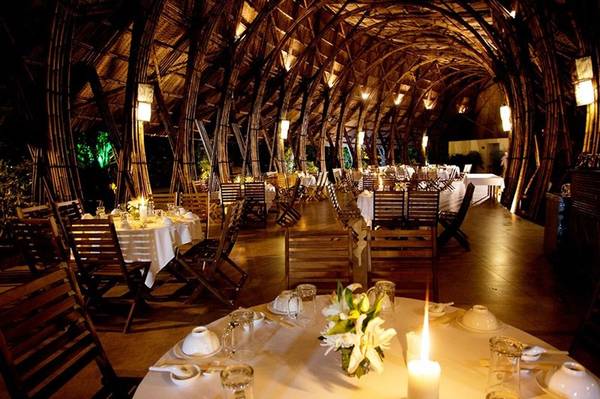 Nhà hàng sang trọng tại Merperle Hòn Tằm Resort