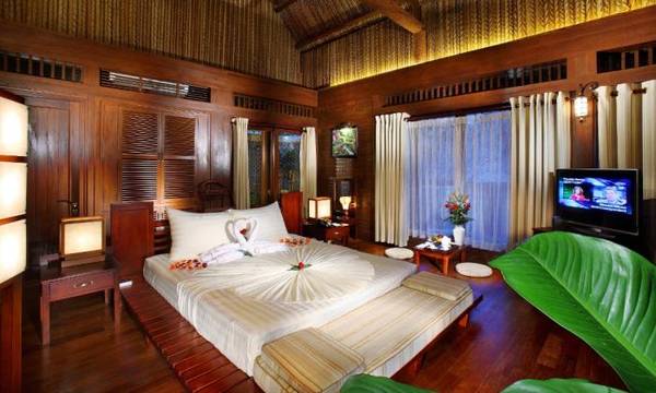 Phòng Romantic Bungalow ấm cúng tại Merperle Hòn Tằm Resort
