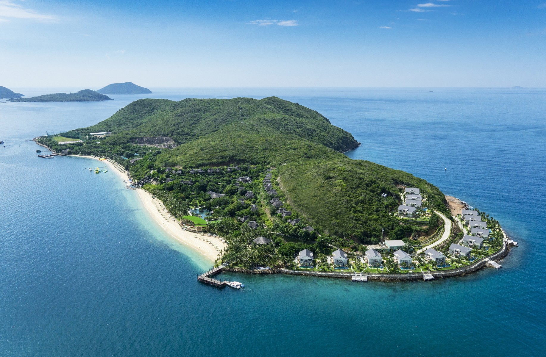 Toàn cảnh MerPerle Hòn Tằm Nha Trang nhìn từ trên cao