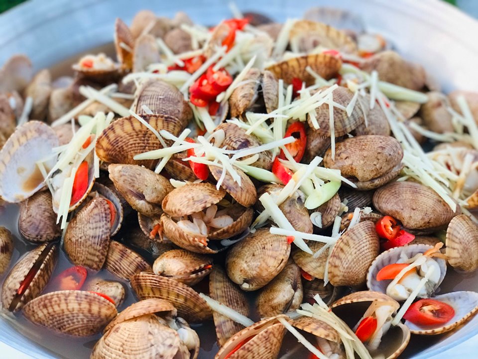 Bàn ăn lãng mạn khu nghỉ dưỡng Merperle Hòn Tằm Nha Trang