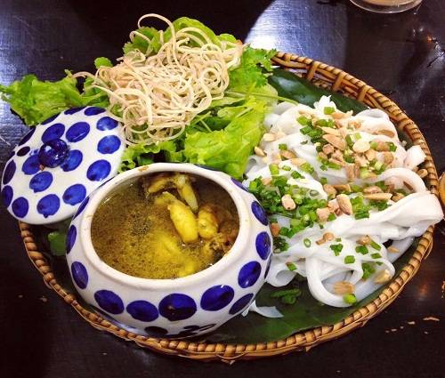 Biến tấu mì Quảng ếch. Ảnh: Bếp Trang.