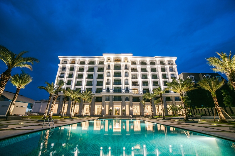 Không gian sang trọng Mia Luxury Boutique Sài Gòn view sông