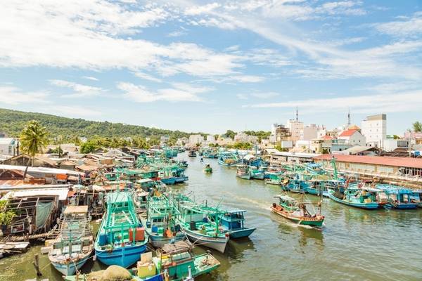 View hoàng hôn từ Miếu Dinh Cậu Phú Quốc