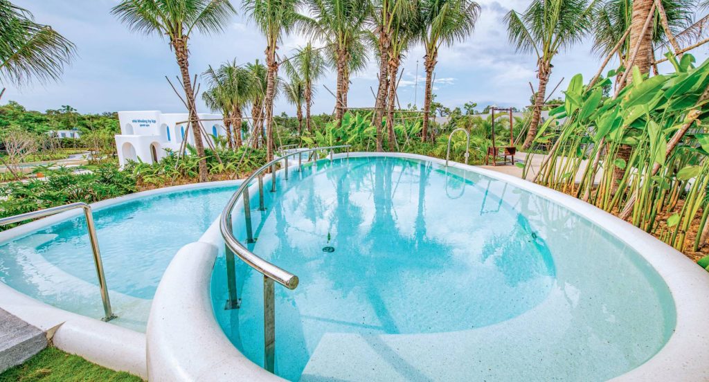 Hồ bơi khoáng nóng riêng tư tại Minera Hot Springs Bình Châu