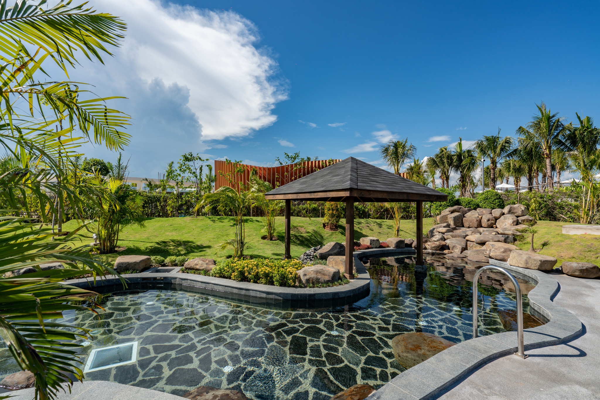 Top 6 trải nghiệm cho kỳ nghỉ ngắn ngày tại Minera Hot Springs Bình Châu