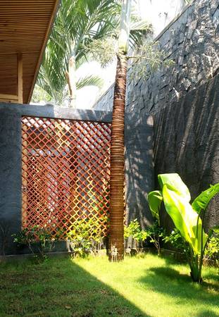 Mỗi căn hộ Minh House Đà Nẵng có vườn nhỏ riêng tư phía sau