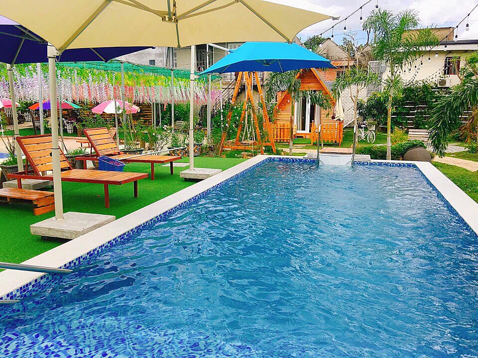 Hồ bơi tại Mini Farm Vũng Tàu