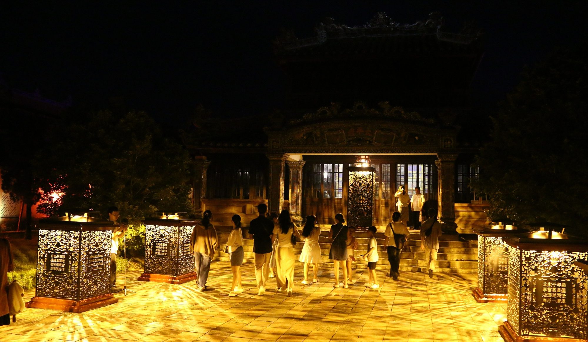 Vườn Thiệu Phong và Phủ Nội Vụ đón khách tham quan Đại Nội Huế mở cửa miễn phí