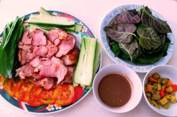 Hương vị rau mơ góp phần tạo nên các món ăn đặc sản tại làng cổ Phong Nam - Ảnh: THANH LY
