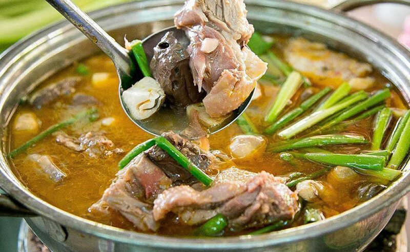 Vịt nấu chao món ăn đặc sản Cần Thơ