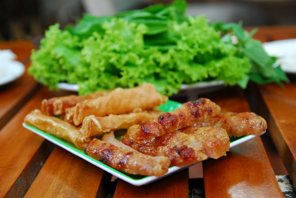 Nem nướng Cái Răng món ăn đặc sản Cần Thơ