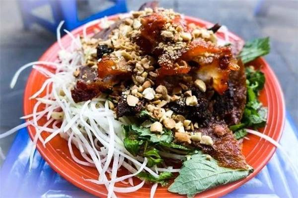 Nộm bò khô phố Hồ Hoàn Kiếm - món ăn ngon Hà Nội