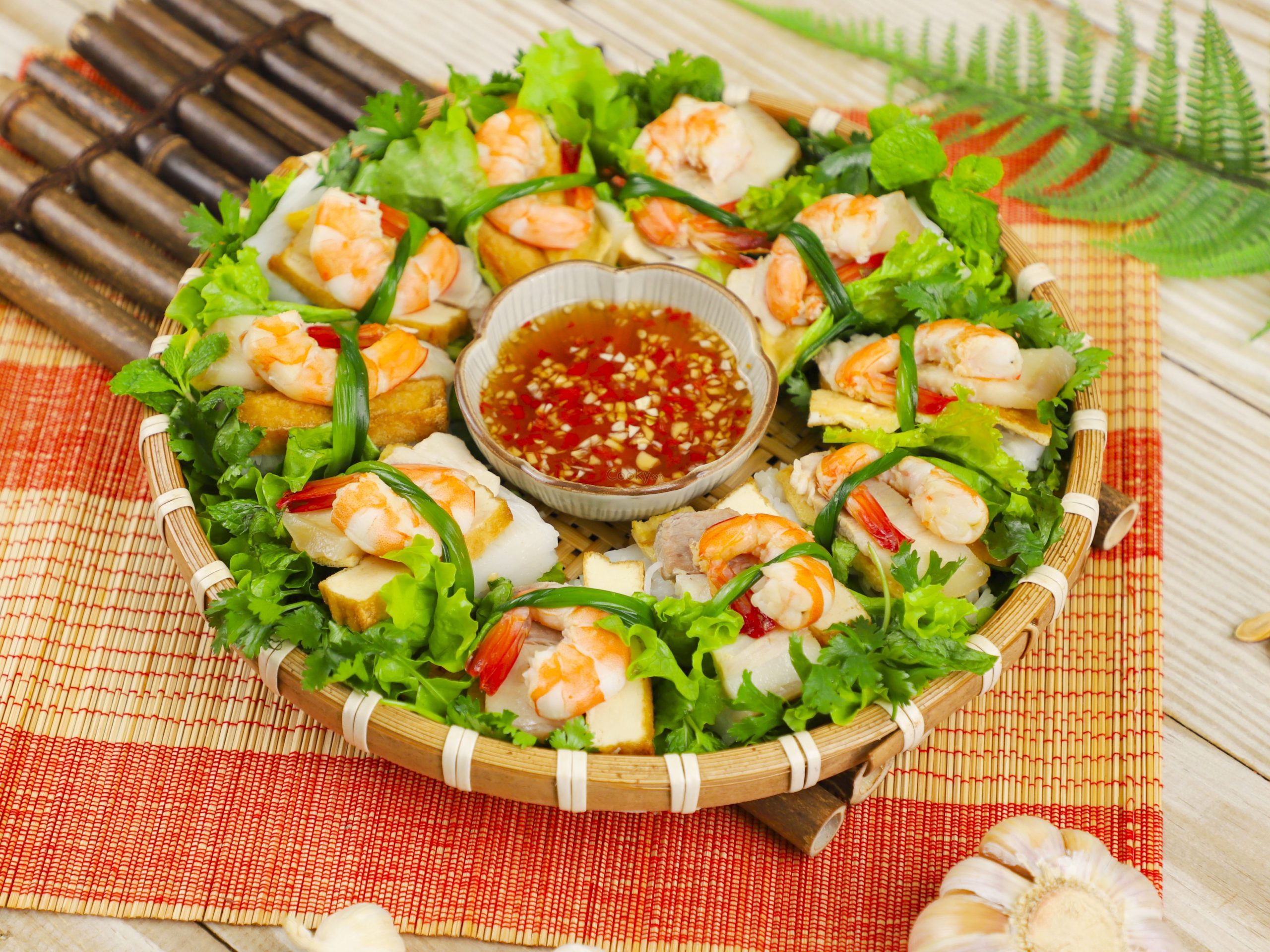 Món ăn ngon Hải Phòng - Cuốn hành Thủy Nguyên