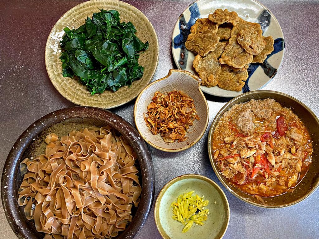 Món ăn ngon Hải Phòng - Bánh đa cua