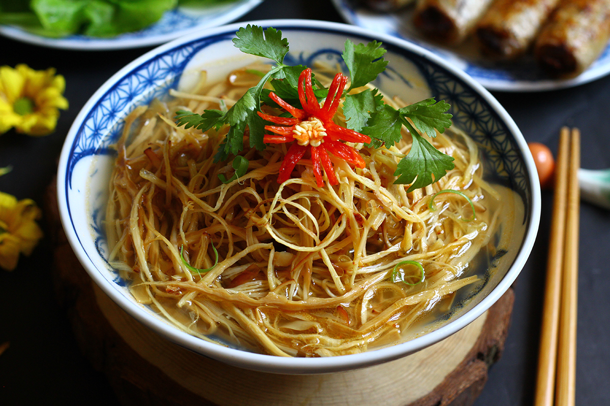 Măng mực Bát Tràng - món ăn ngon Hà Nội