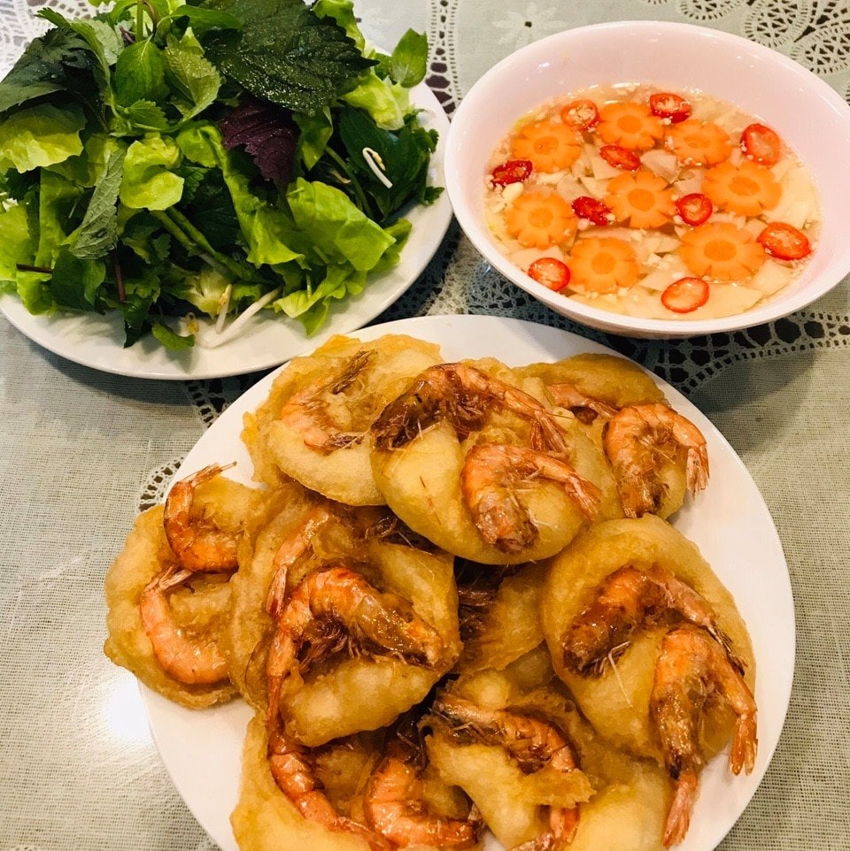 Bánh tôm Hồ Tây - món ăn ngon Hà Nội