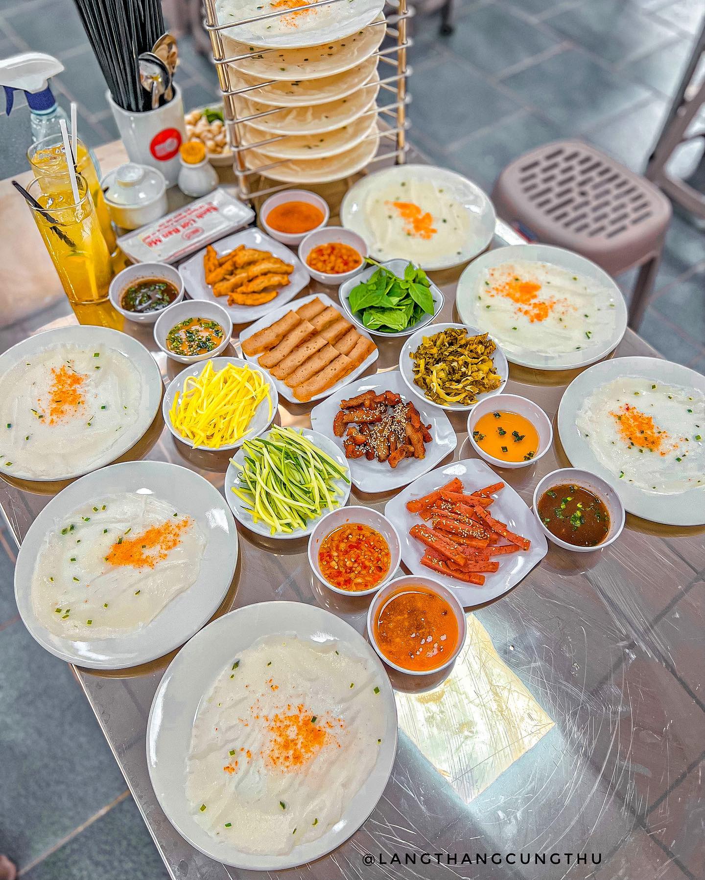 Bánh ướt chồng dĩa món ăn ngon Vũng Tàu