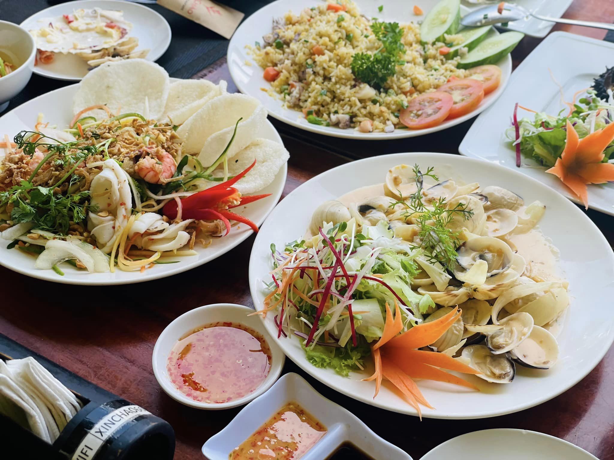 Không gian nhà hàng Xin Chào Phú Quốc